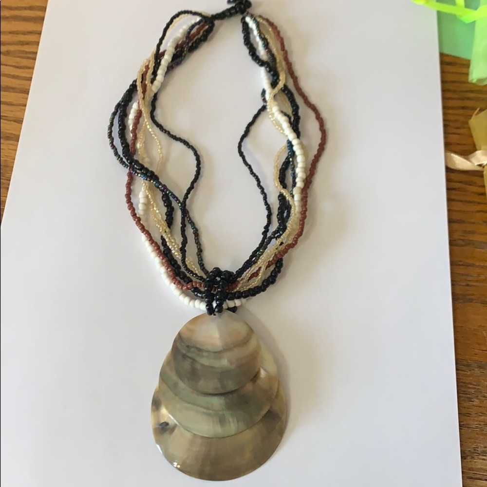 🌸LAST CHANCE🌸 AUTHENTIC TRIPLE SHELL NECKLACE